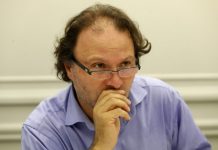 SENADOR DE URRESTI ANTE CASO GENERAL VILLALOBOS: “NO HA ESTADO A LA ALTURA”