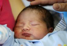 EL PEQUEÑO SANTIAGO FUE EL PRIMER BEBÉ DEL 2018: PESÓ 2.800 GRS. Y MIDIÓ 47 CMS.