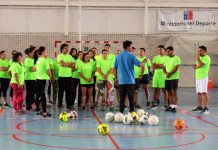 Ex seleccionado nacional de fútbol capacita a personal de Gendarmería