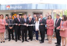 Se inaugura el primer banco de Calle Larga