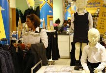SERNAC DETECTÓ DIFERENCIAS DE HASTA 375% EN EL PRECIO DE PRENDAS ESCOLARES