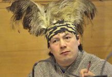 MACHI CELESTINO CÓRDOVA DEPONE HUELGA DE HAMBRE