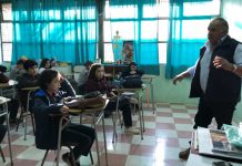 San Felipe: Con talleres de danza, deporte, música, la academia Explora y la enseñanza del inglés potencia la Escuela Carolina Ocampo