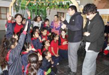 Más de 500 estudiantes han visitado la exposición “Explora tu huerta” en su primera semana