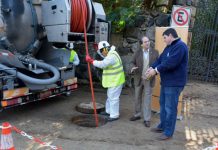 Esval y Municipio de Zapallar entregan consejos a los vecinos para prevenir emergencias en invierno