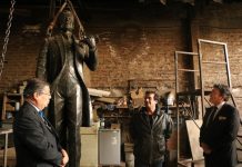 Monumento del ex Presidente Pedro Aguirre Cerda será inaugurado frente al Palacio de la Moneda