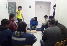 Usuarios del CET de Putaendo son capacitados por funcionarios de la red de salud local