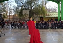 Con entretenidas obras de teatro la Oficina SENDA Previene Calle Larga desarrolla acciones en prevención de drogas y alcohol en la comuna