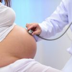 Embarazo adolescente: Chile registra importante disminución en las cifras