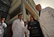 Autoridades y funcionarios firman protocolo para optimizar atención de urgencia hospitalaria