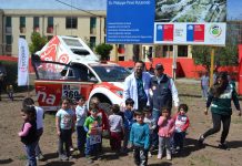 En el Hospital Philippe Pinel se presentó el primer vehículo eléctrico en finalizar el Rally Dakar: El ACCIONA 100% EcoPowered
