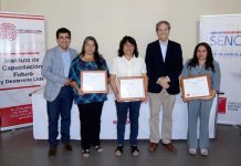 Vecinas del Valle de Aconcagua se certifican en alfabetización digital