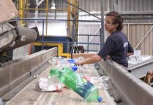 Más de 35 toneladas de botellas plásticas recicló Rapa Nui en 2018