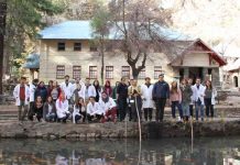 Como apoyo a su formación académica estudiantes de veterinaria de la U. de Chile visitan Piscicultura Río Blanco