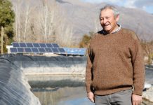 AGRICULTOR DE CALLE LARGA MEJORÓ PRODUCCIÓN DE DURAZNOS Y NOGALES GRACIAS A PANELES SOLARES