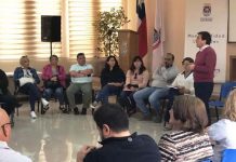 Alcalde Manuel Rivera dialoga con representantes de la educación municipal de Los Andes