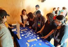 Internos mapuches de la cárcel de Valparaíso aprendieron el oficio de orfebrería