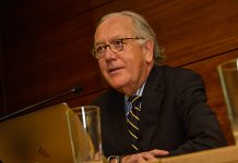 “El modelo de educación que tenemos está obsoleto, requerimos creer más en las reales capacidades de los estudiantes” – Richard Elmore, experto en educación de Harvard dictó seminario en Chile.