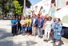 Este miércoles inician las clases de alfabetización digital AulaMóvil ubicada en plena Plaza de Armas de San Felipe