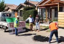 Municipio sanfelipeño continúa programa de bacheo en distintos sectores de la comuna