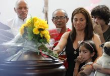 FUNERAL DE FERNANDA MACIEL SE REALIZÓ ESTE DOMINGO EN EL CEMENTERIO CATÓLICO
