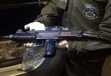 ESTALLIDO SOCIAL: VENTA DE FUSIL AK-47 LEVANTA SOSPECHA SOBRE COMPRA DE ARMAMENTO PARA MARZO