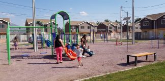 Donan gift cards a habitantes de la Región de Valparaíso para compra de alimentos e insumos básicos