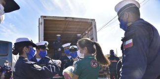 Armada apoya entrega de más de 13.000 kits de higiene en región de Valparaíso