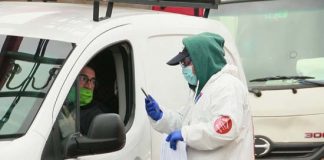 Codelco Andina entrega ropa térmica a personal de aduana sanitaria en túnel Chacabuco