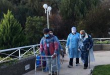 SENAMA coordina traslado de personas mayores de Los Andes a residencia espejo transitoria