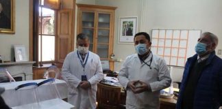 ROTARY DE LOS ANDES DONA 150 ESCUDOS FACIALES A TRABAJADORES DEL HOSLA