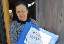 San Felipe: A falta de material on line alumnos reciben guías de trabajo en sus hogares