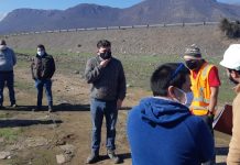 Con construcción de muro buscan evitar desbordes del estero Pocuro en Calle Larga