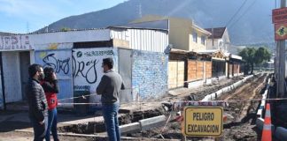 Pese a las lluvias, avanzan obras de pavimentación de 6 pasajes de la Villa Padre Hurtado de Llay Llay