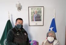 MUJER LLEGA HASTA LA CÁRCEL PARA REGALAR MASCARILLAS A INTERNOS
