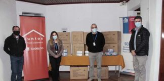 Codelco Andina entrega elementos de aseo y cuidado a personal de la SEREMI de Salud