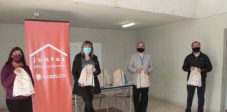 Codelco Andina entrega kits de higiene a vecinos de la provincia de San Felipe
