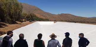 Gobernadora de Petorca y autoridades del agro fiscalizan la rehabilitación del Tranque El Sobrante