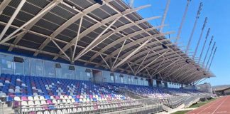 Alcalde Manuel Rivera visita Estadio Municipal Doctor Olegario Henríquez Escalante en San Antonio