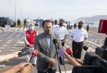 Armada incauta más de media tonelada de droga que era transportada por mar