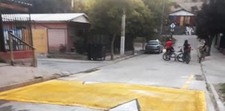 Municipio de San Felipe continúa instalación de resaltos en distintos puntos para mejorar la seguridad vial en la comuna