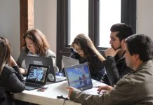 Casi la mitad de las personas se cambia de trabajo por bajo salario