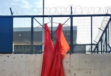 VESTIDO GIGANTE CUBRIÓ MURO DE LA CÁRCEL DE QUILLOTA