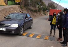 Calle Larga comenzó la instalación de reductores de velocidad en varios sectores de la comuna