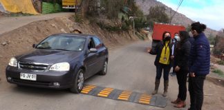 Calle Larga comenzó la instalación de reductores de velocidad en varios sectores de la comuna
