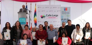 Sueño cumplido: 352 familias de Villa Cumbres de Calle Larga recibieron las escrituras de sus casas