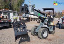 Moderno multicargador frontal eléctrico fue incorporado a flota de maquinaria municipal en Rinconada