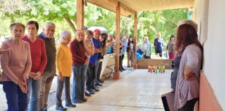 Personas mayores de Calle Larga participan en Campeonato de Juegos Tradicionales