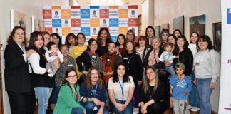 Mujeres del Programa Jefas de Hogar de Los Andes comparten experiencias y aprendizajes en encuentro comunal