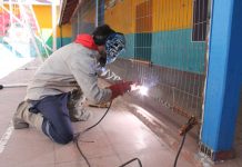 Estudiantes del Liceo San Esteban desarrollan operativo social de soldadura en Camino Internacional